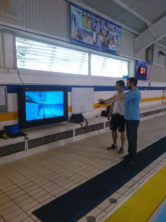 British Swimming utilise un boîtier LCD PDS pour protéger l'écran au bord de la piscine